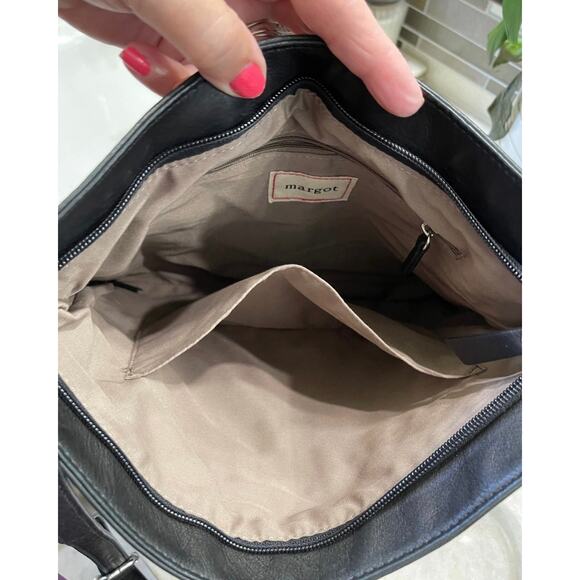 Margot Black Leather crossbody purse - Picture 7 of 14